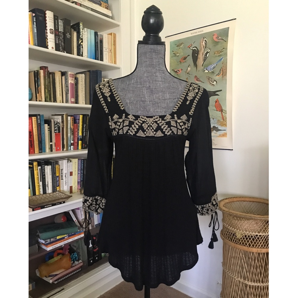 ✨NWT Lucky Brand Gauzy Embroidered Peasant Top